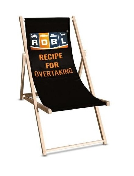 ADBL Sunbed - drewniany leżak z logo ADBL 1 ADBL Sunbed - drewniany leżak z logo ADBL